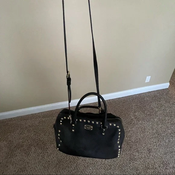 Michale Kors Purse - Picture 4 of 8